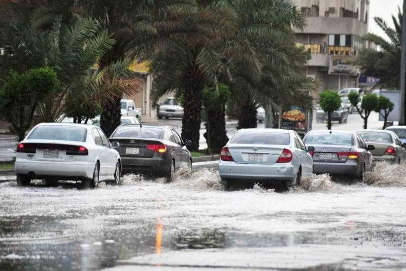 نصائح للقيادة في المطر