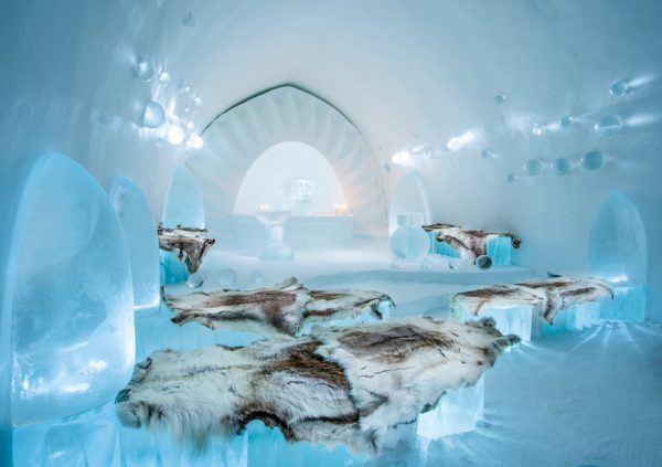 فندق آيس هوتيل (Ice Hotel) في السويد